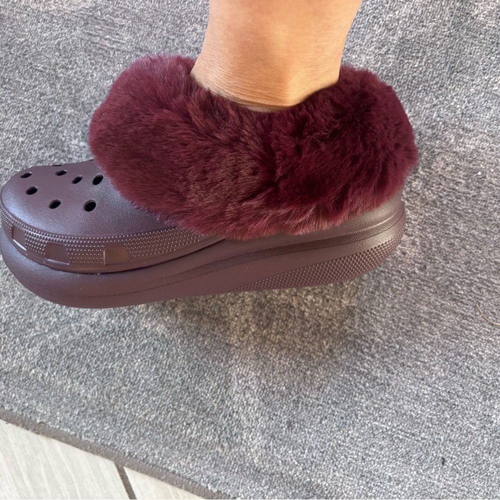 CROCS Burgundy Fur-Lined Platform Clogs - Picture 5 of 6